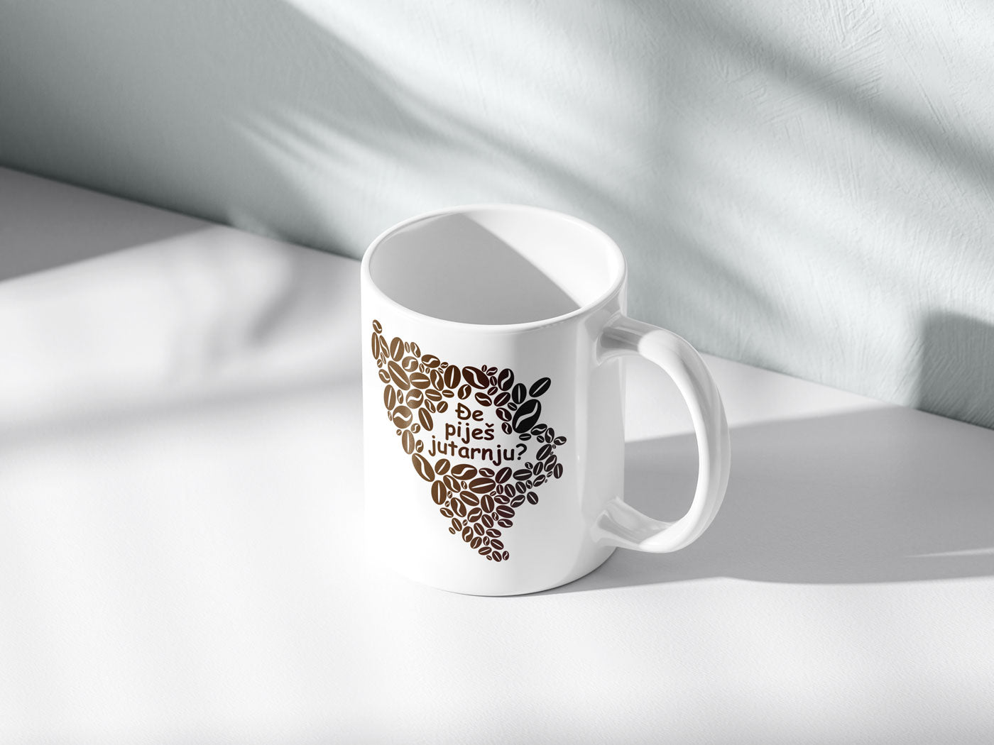 Đe piješ jutarnju?, Keramička šolja